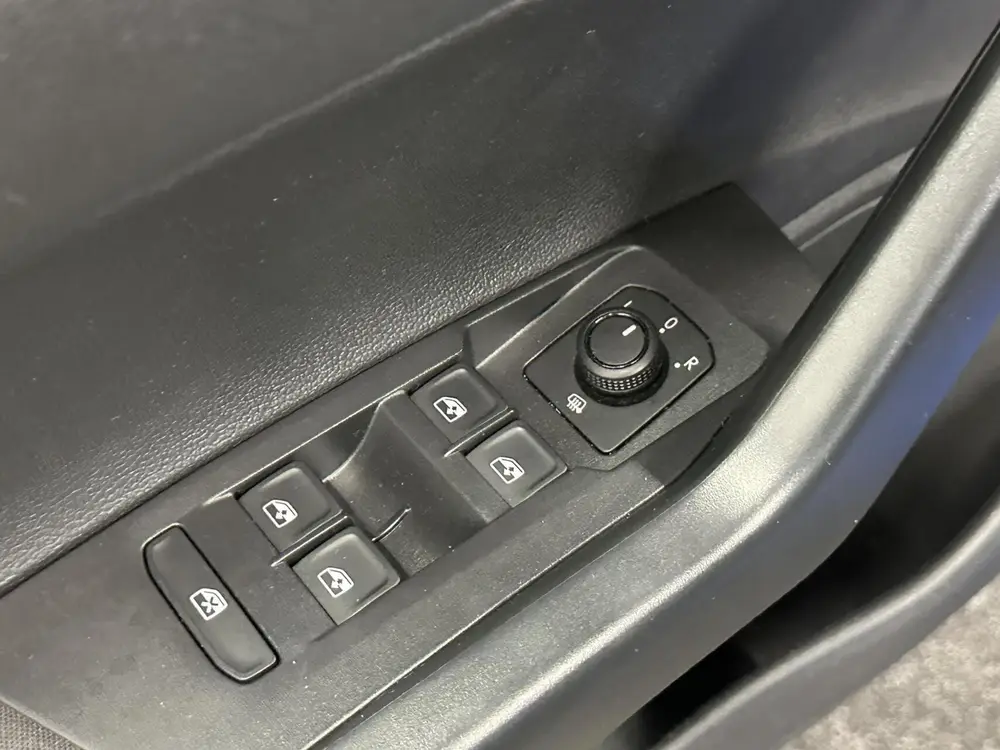 Volkswagen Polo 1.0 TSI Comfortline CARPLAY CRUISE DAB. uit 2021, foto 16