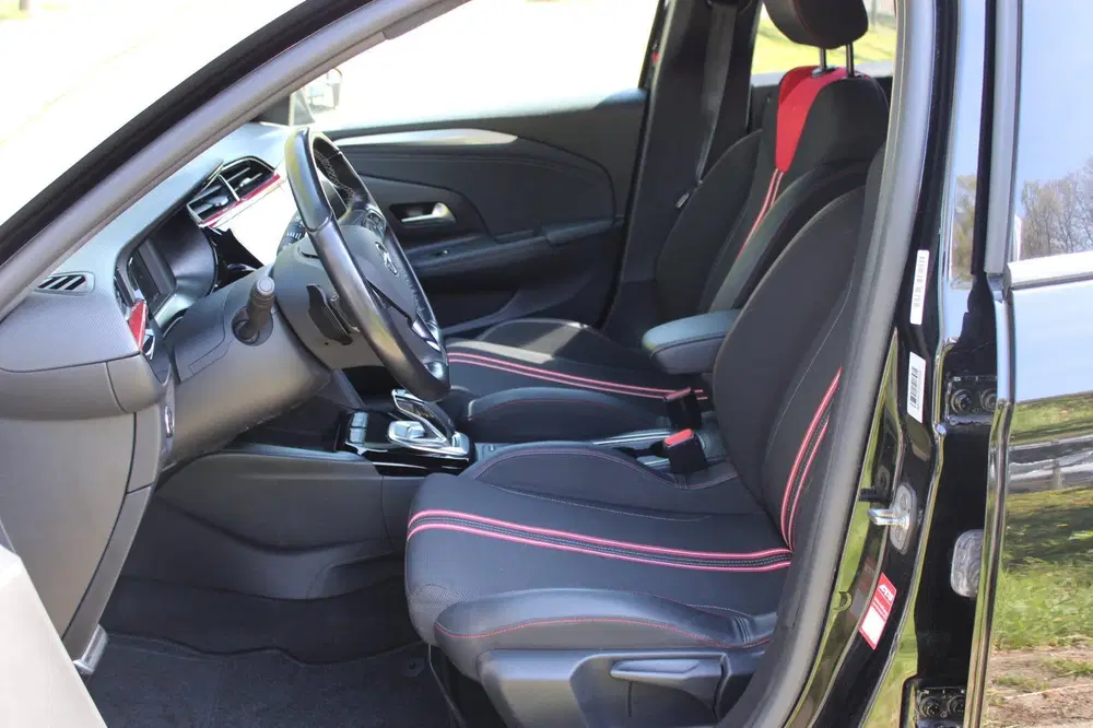 Opel Corsa 1.2 GS Line Automaat uit 2021, foto 12