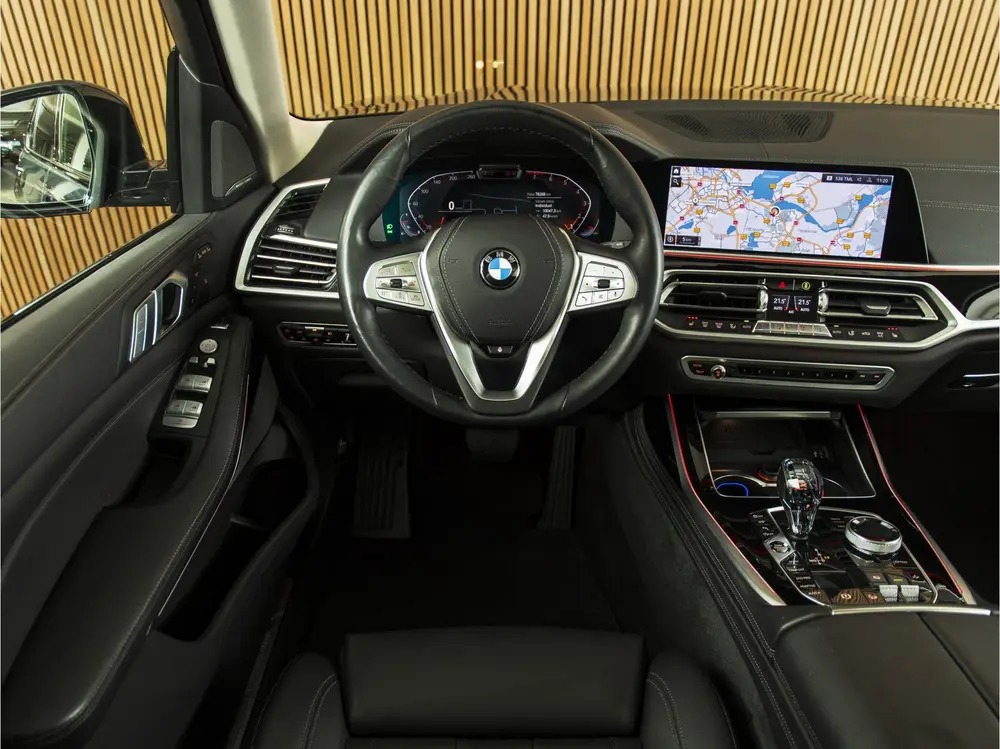 BMW X7 xDrive40i SKYLOUNGE uit 2019, foto 12