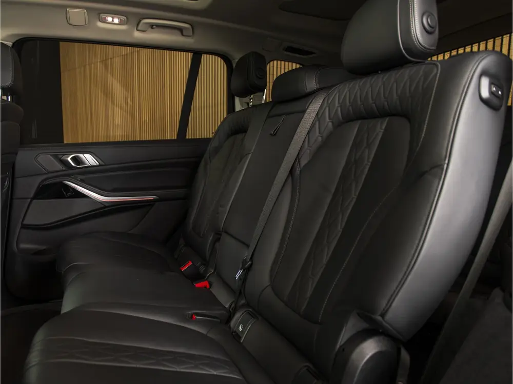 BMW X7 xDrive40i SKYLOUNGE uit 2019, foto 15