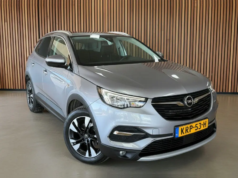 Opel Grandland X 1.2 Turbo Innovation uit 2019, foto 2
