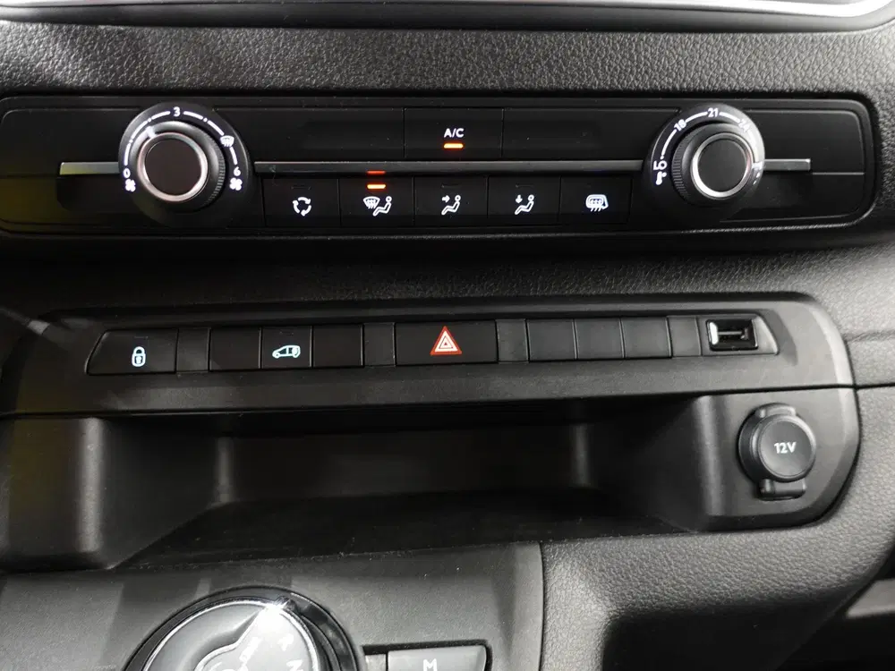 Peugeot Expert 2.0 BlueHDI 145PK Automaat Airco Bluetooth uit 2023, foto 20