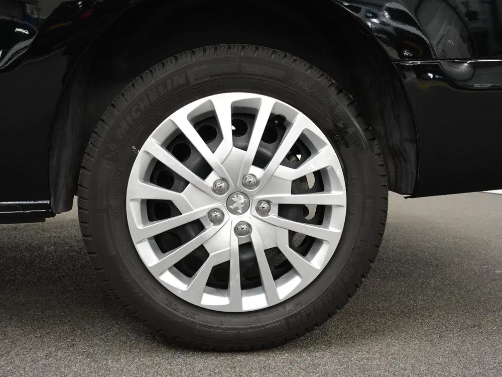 Peugeot Expert 2.0 BlueHDI 145PK Automaat Airco Bluetooth uit 2023, foto 6