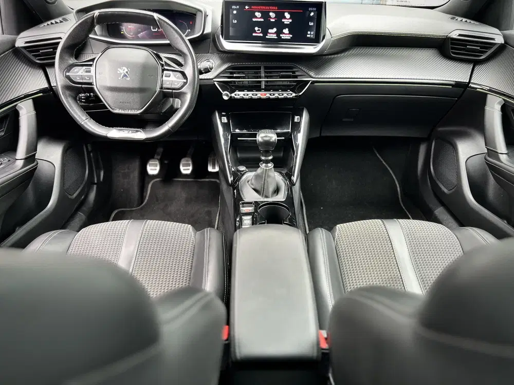Peugeot 2008 1.2 PureTech GT uit 2022, foto 4