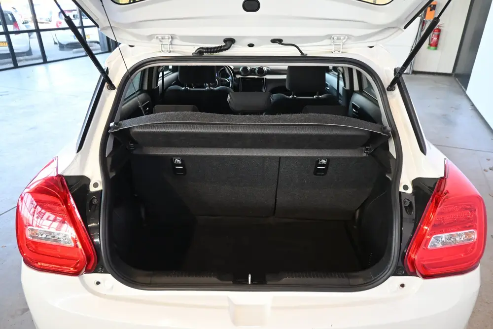 Suzuki Swift 1.0 Stijl Smart Hybrid Navigatie Adaptieve Crui uit 2019, foto 15