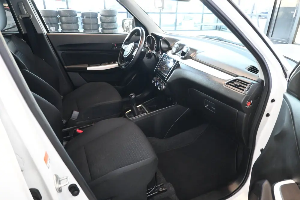 Suzuki Swift 1.0 Stijl Smart Hybrid Navigatie Adaptieve Crui uit 2019, foto 18