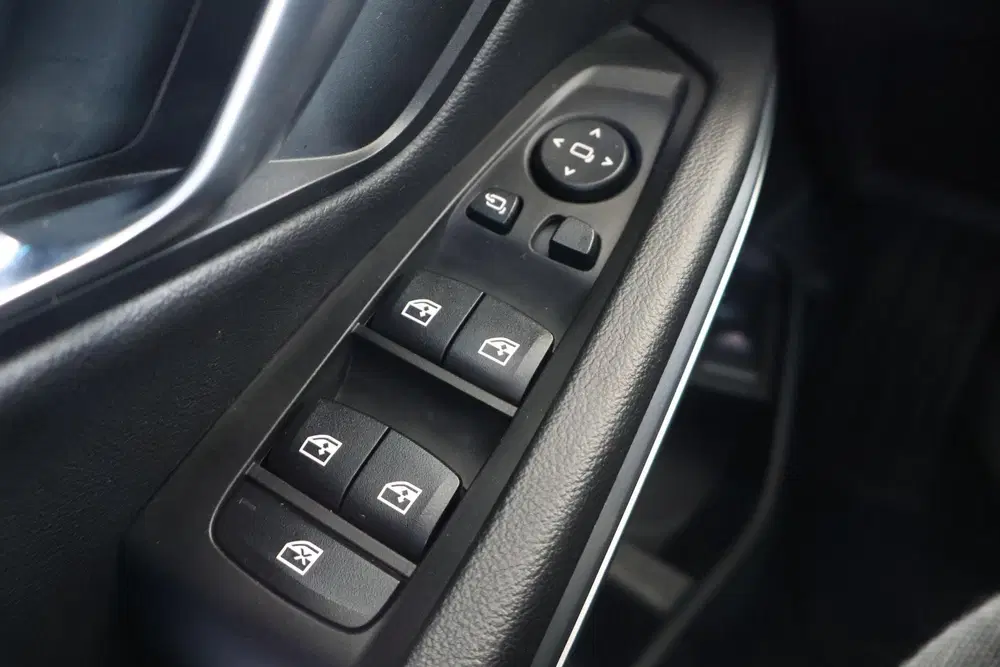 BMW 3-serie Touring 330e uit 2022, foto 15