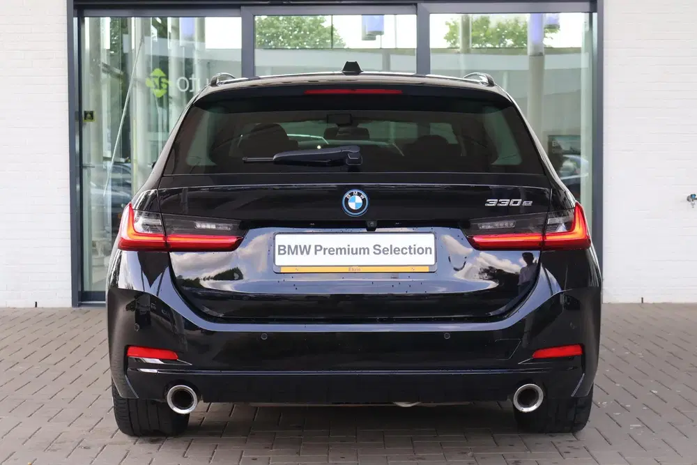 BMW 3-serie Touring 330e uit 2022, foto 4