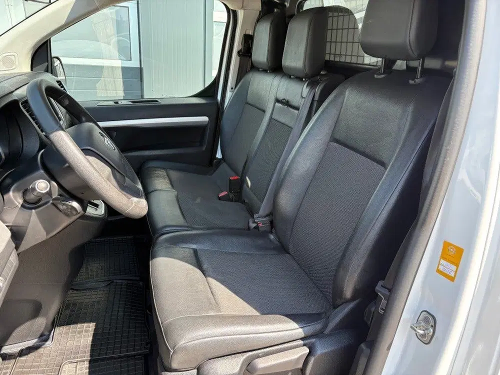 Opel Vivaro 75 kwh 136 PK L2 uit 2021, foto 18