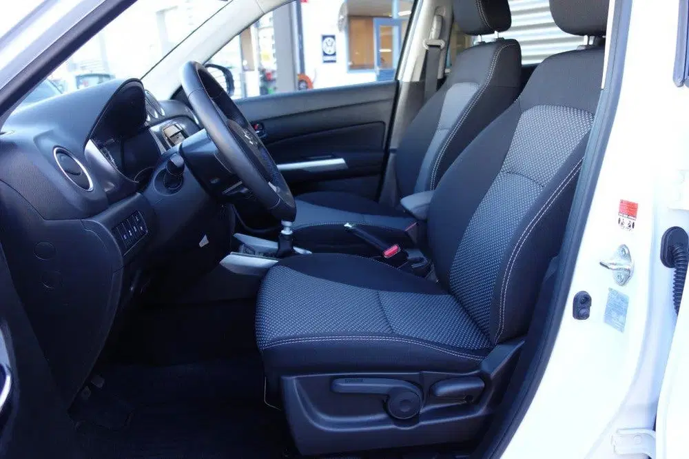 Suzuki Vitara 1.4 BoosterJet SEL uit 2023, foto 12