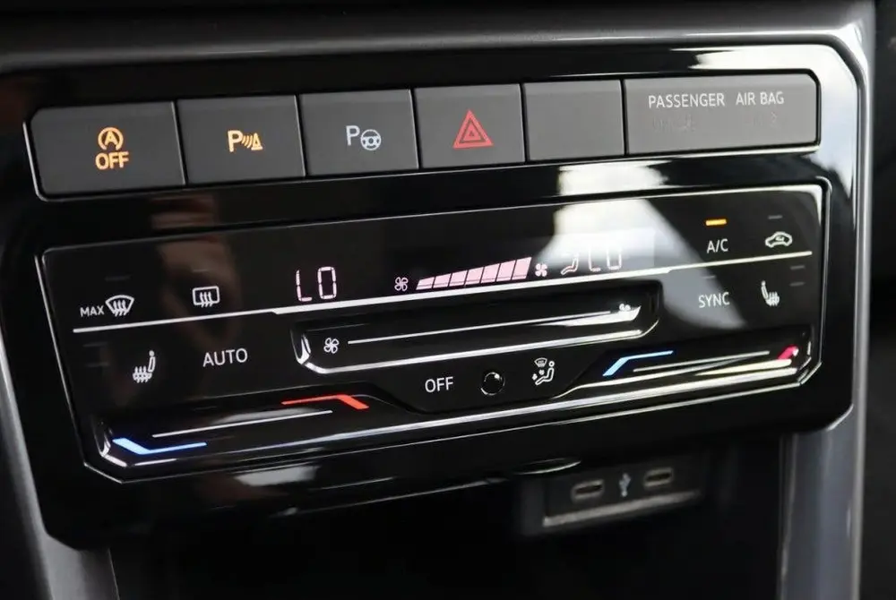 Volkswagen T-Cross 1.0 TSI Style 110PK DSG | Winterpakket | uit 2022, foto 19