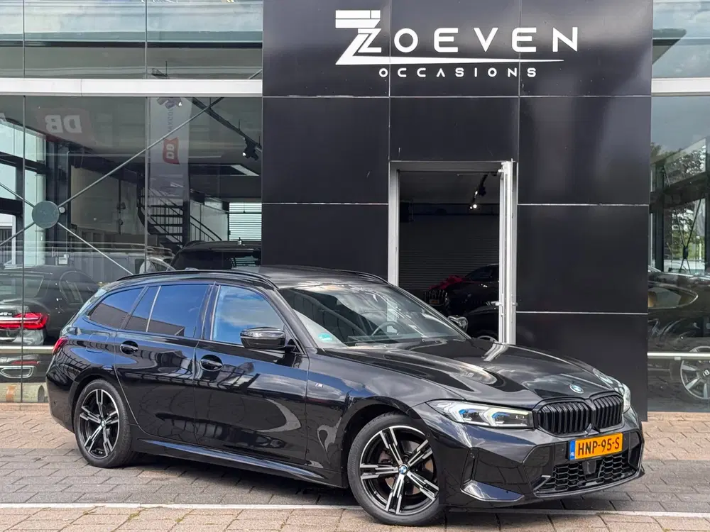 BMW 3-serie 320i uit 2023, foto 5