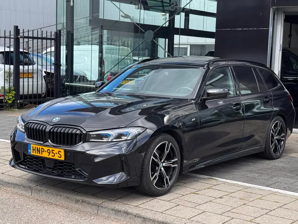 BMW 3-serie 320i uit 2023, foto 7