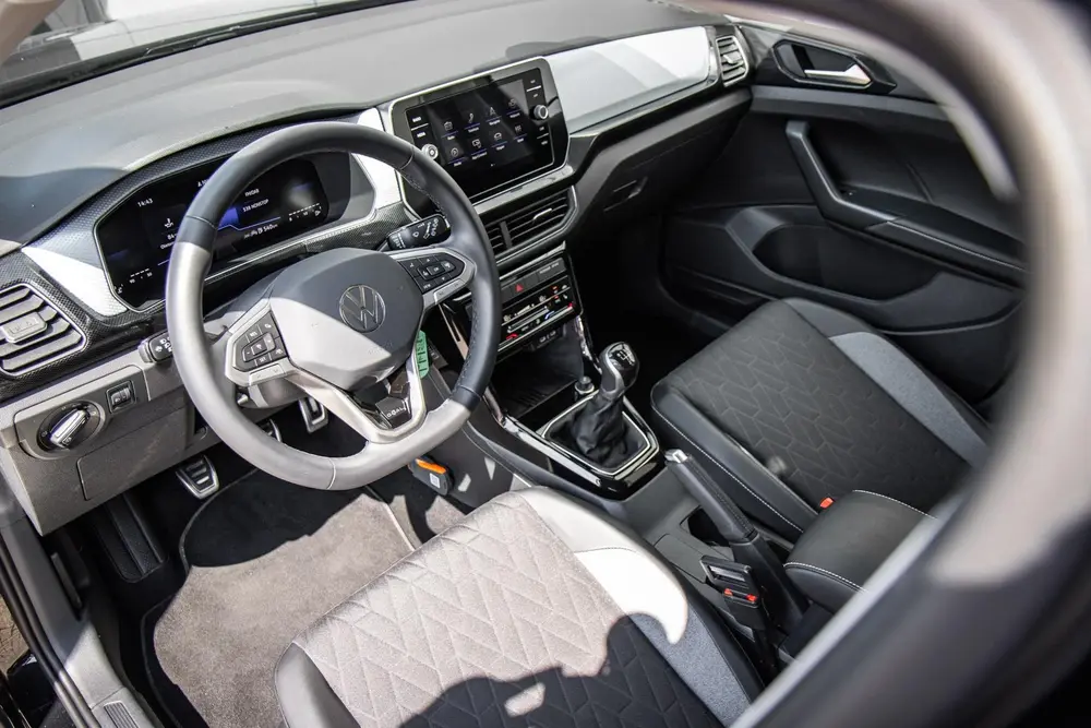 Volkswagen T-Cross 1.0 TSI 95pk Life Edition | Voorstoelen V uit 2025, foto 16