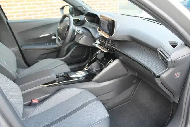 Peugeot 2008 1.2 Puretech 130pk Allure uit 2024, foto 10