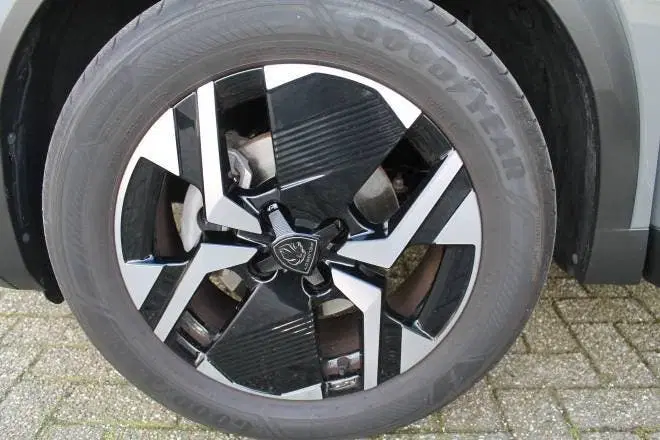 Peugeot 2008 1.2 Puretech 130pk Allure uit 2024, foto 19
