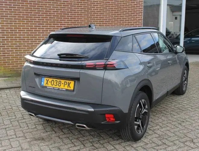 Peugeot 2008 1.2 Puretech 130pk Allure uit 2024, foto 2