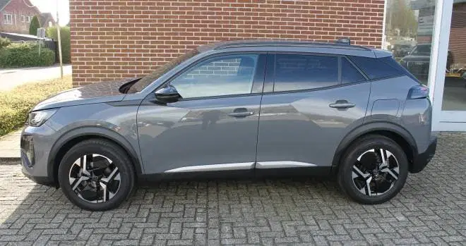 Peugeot 2008 1.2 Puretech 130pk Allure uit 2024, foto 3