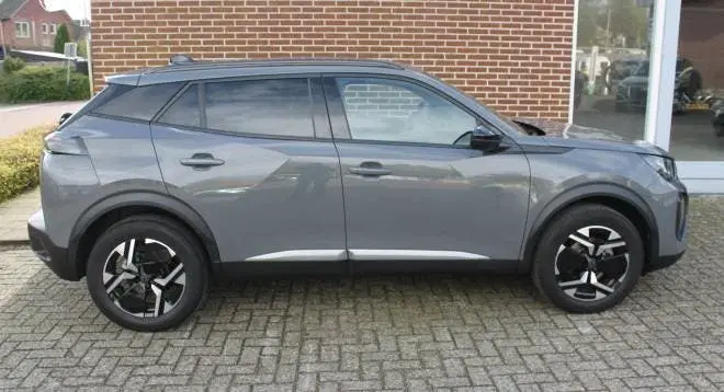 Peugeot 2008 1.2 Puretech 130pk Allure uit 2024, foto 4