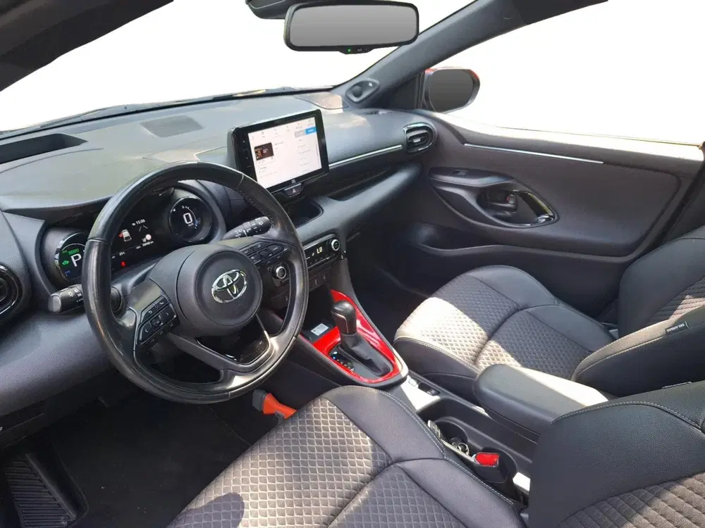 Toyota Yaris 1.5 Hybrid Executive uit 2022, foto 16