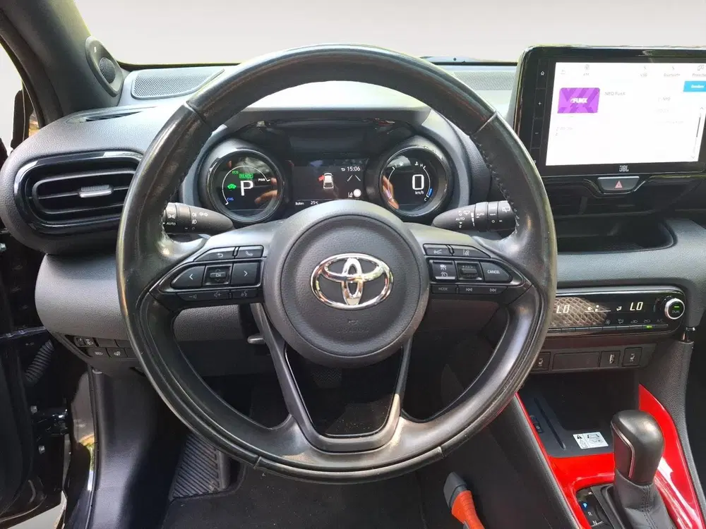 Toyota Yaris 1.5 Hybrid Executive uit 2022, foto 17