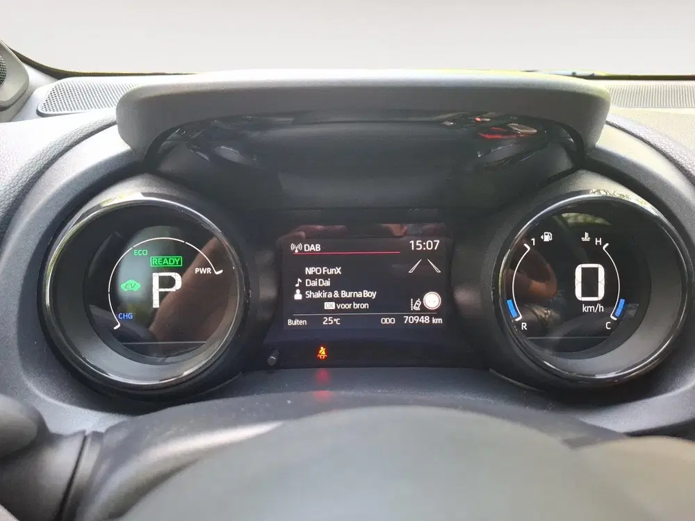Toyota Yaris 1.5 Hybrid Executive uit 2022, foto 20