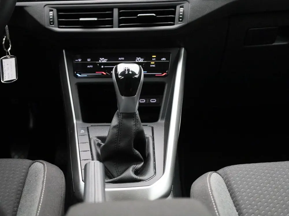 Volkswagen Polo 1.0 TSI Life Edition 95 PK | EM | Navigatie uit 2025, foto 10