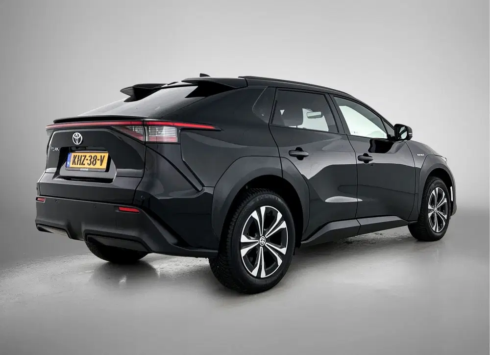 Toyota bZ4X Dynamic 71 kWh (bj 2023 uit 2023, foto 2