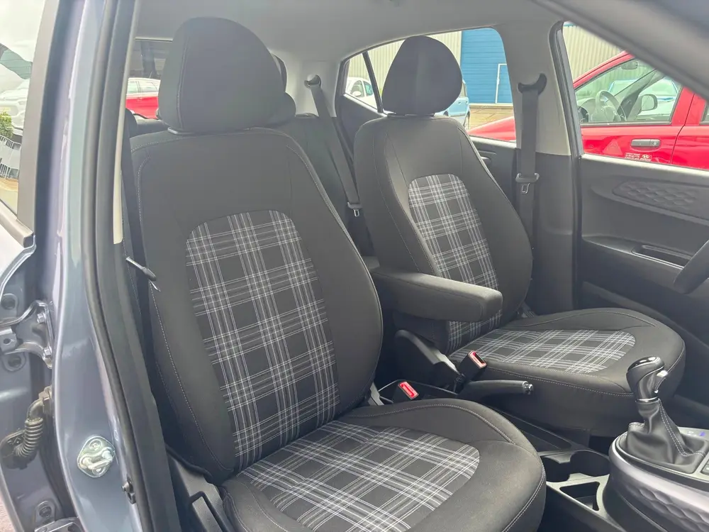Hyundai i10 5-deurs 1.0 Premium automaat uit 2024, foto 8