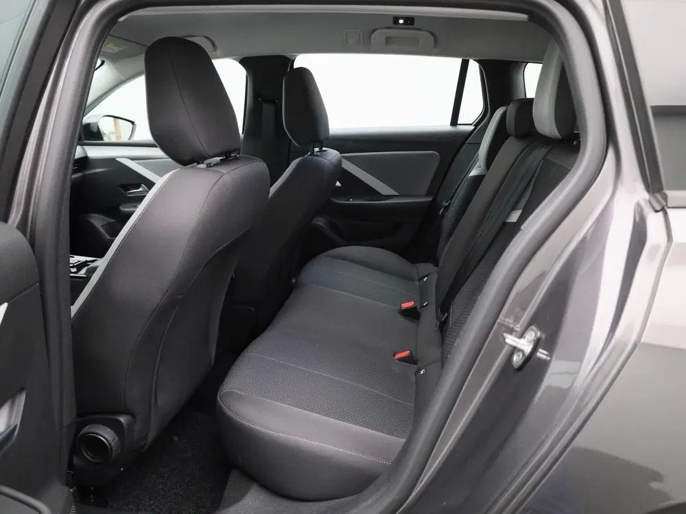 Opel Astra 1.2 Turbo uit 2023, foto 10
