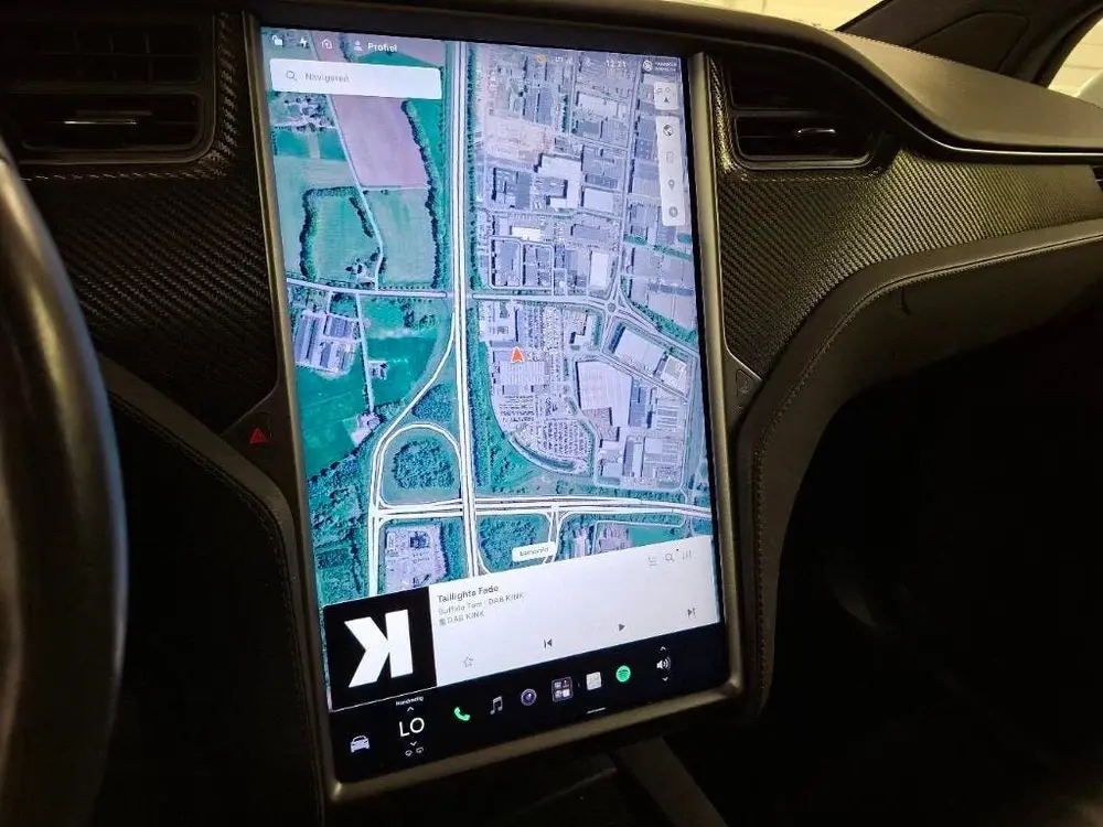 Tesla Model X Long Range uit 2020, foto 10