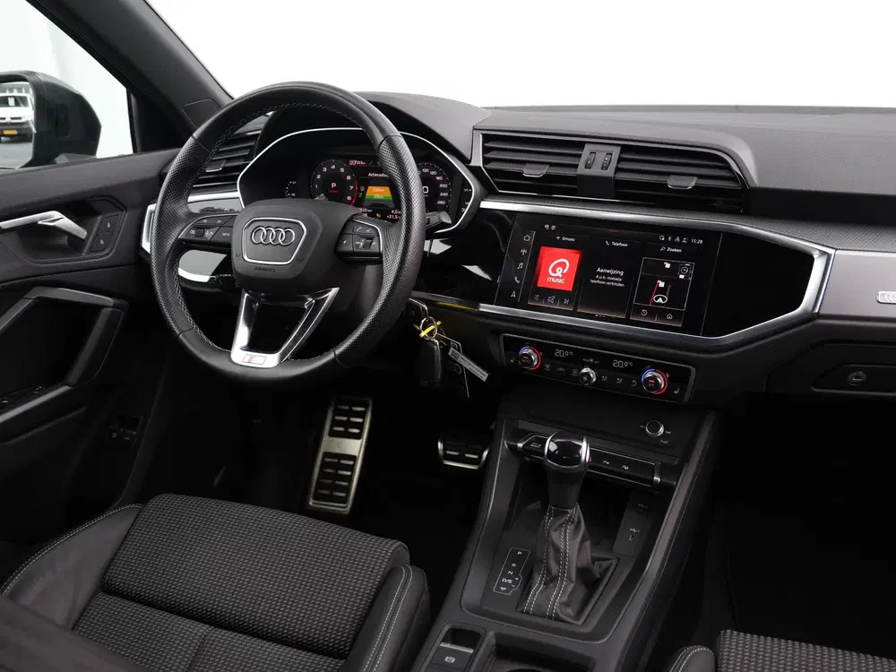 Audi Q3 45 TFSI e S edition 245pk uit 2024, foto 10