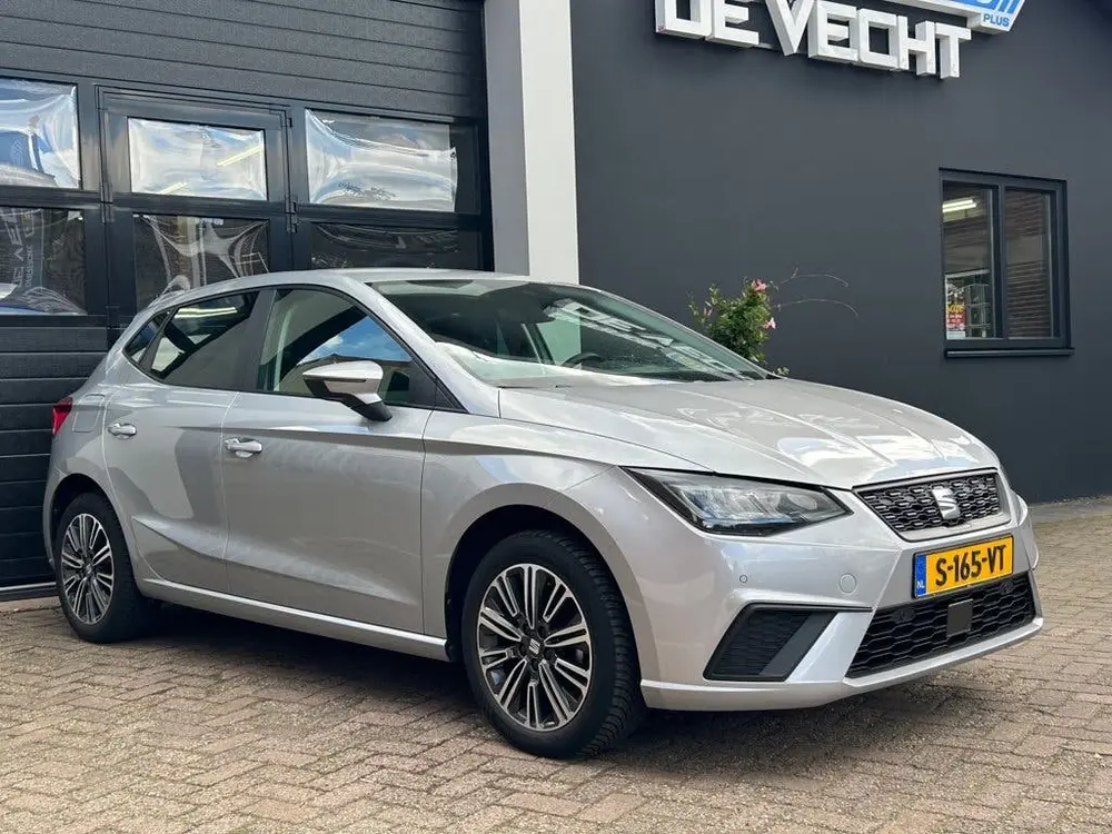 SEAT Ibiza 1.0 EcoTSI Style Business Intense Navi uit 2023, foto 2