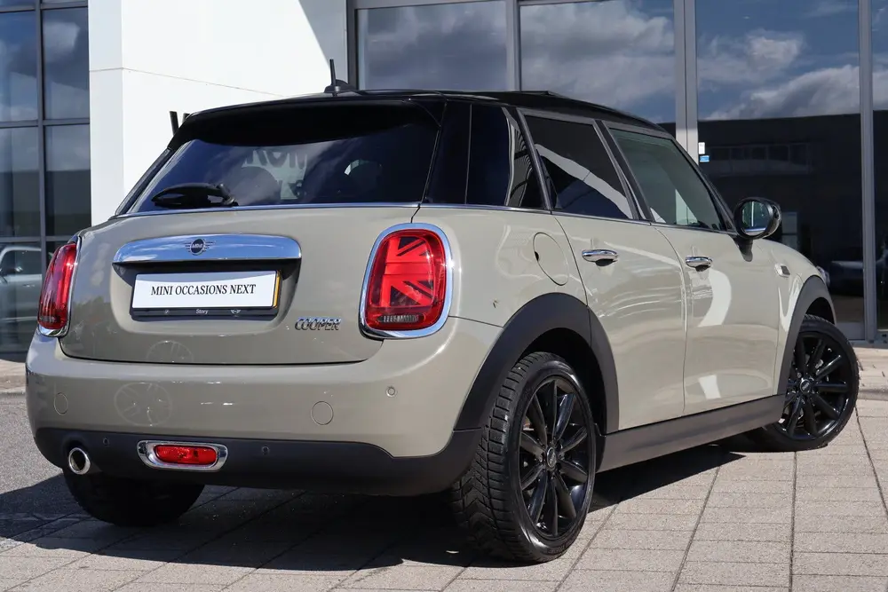 Mini Hatchback Cooper Salt / Panoramadak / Comfort Access / uit 2019, foto 11