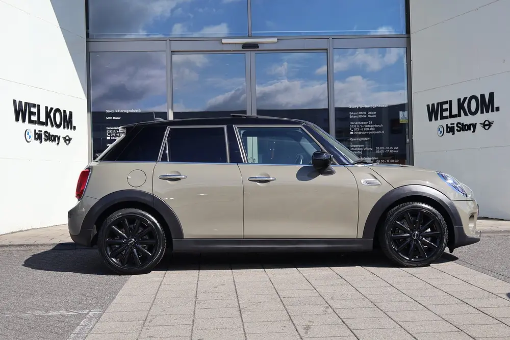 Mini Hatchback Cooper Salt / Panoramadak / Comfort Access / uit 2019, foto 13