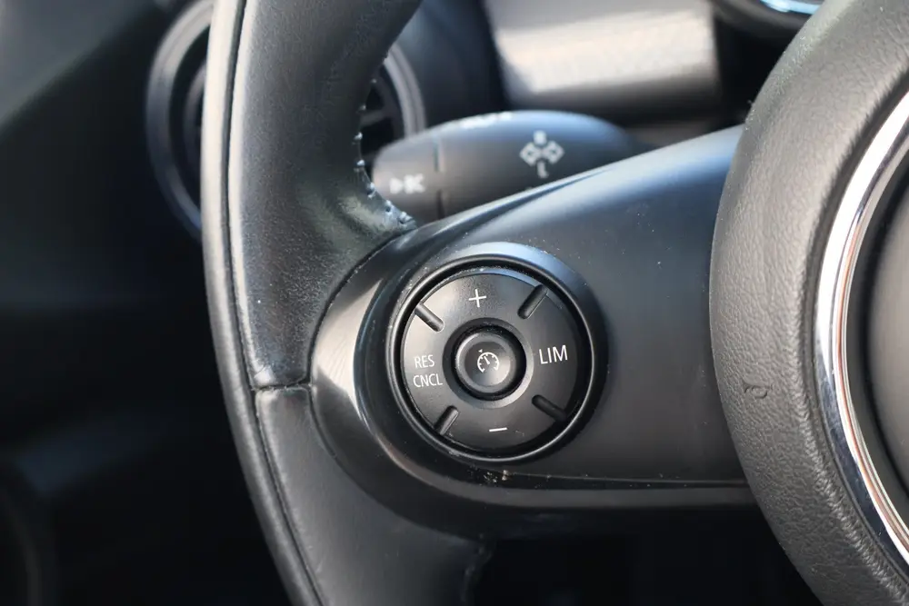 Mini Hatchback Cooper Salt / Panoramadak / Comfort Access / uit 2019, foto 17