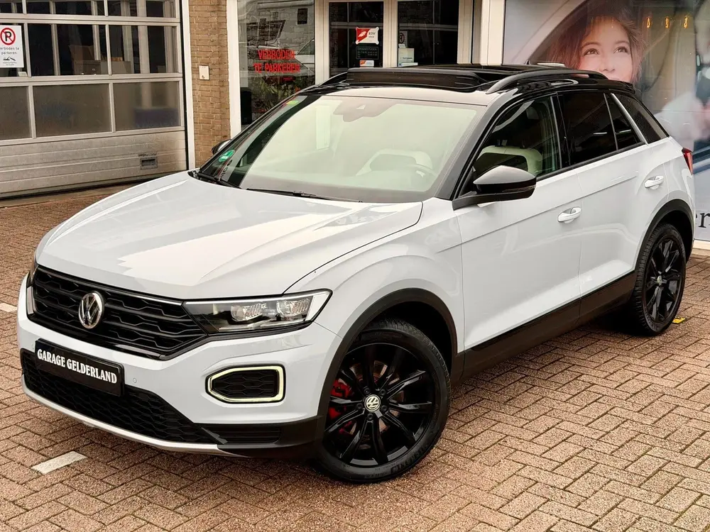 Volkswagen T-Roc 2.0 TSI 4Motion Sport | PANO | VIRTUAL-C. | uit 2021, foto 2