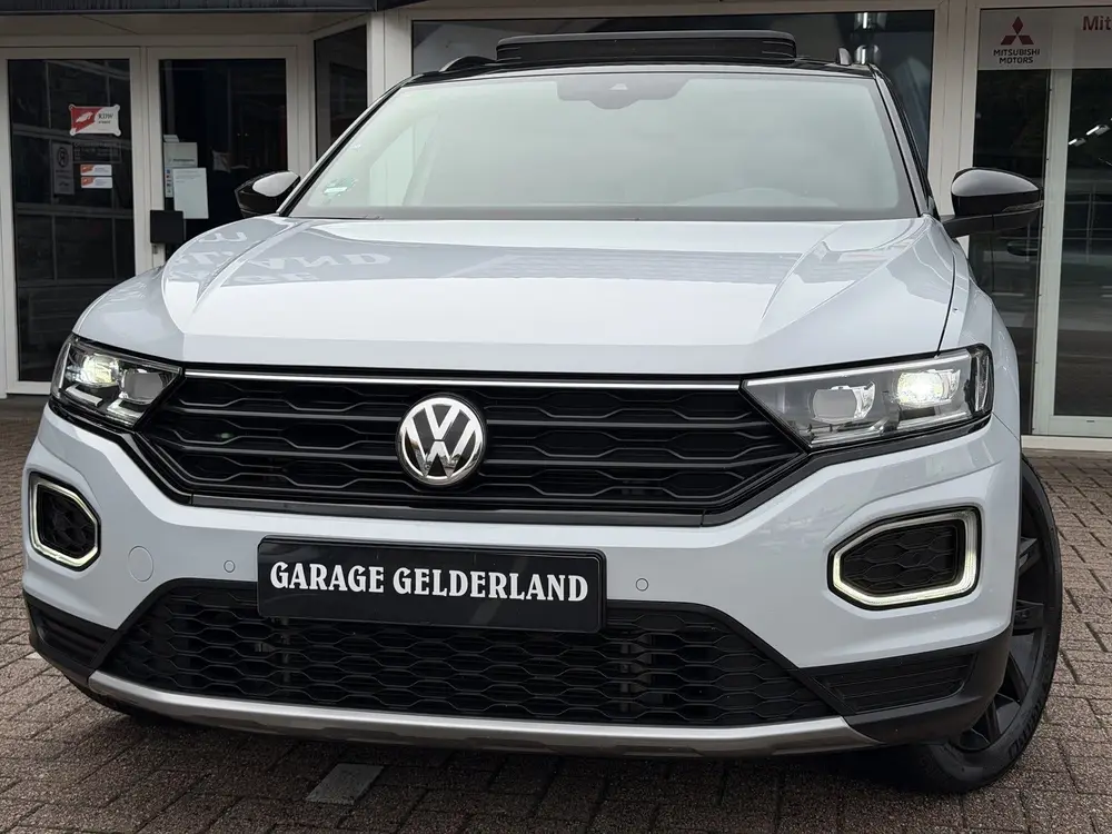 Volkswagen T-Roc 2.0 TSI 4Motion Sport | PANO | VIRTUAL-C. | uit 2021, foto 3
