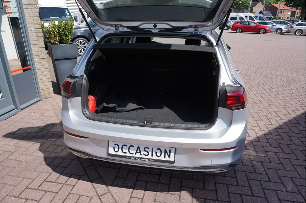 Volkswagen Golf 1.4I eHybrid Style Automaat (bj 2022) uit 2022, foto 19