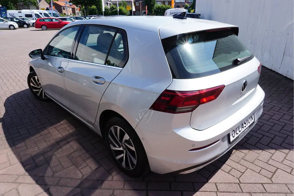 Volkswagen Golf 1.4I eHybrid Style Automaat (bj 2022) uit 2022, foto 3
