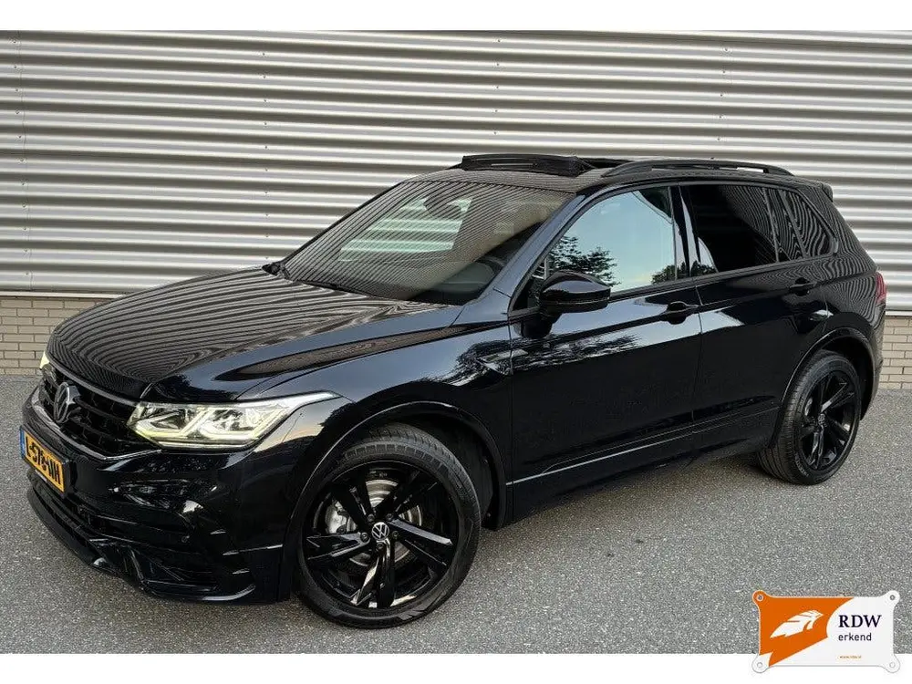 Volkswagen Tiguan 1.5 TSI R-Line Pano | Stuurverw. uit 2021