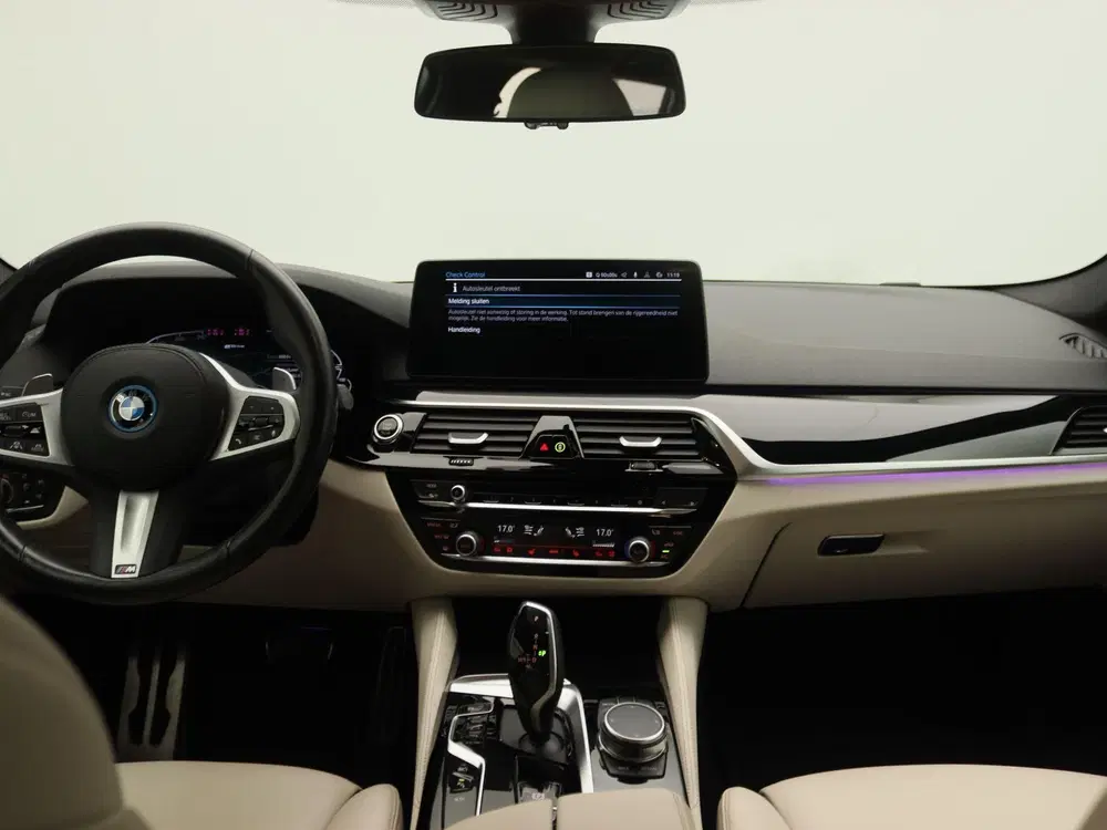 BMW 5-serie 530e Business Edition Plus uit 2023, foto 8