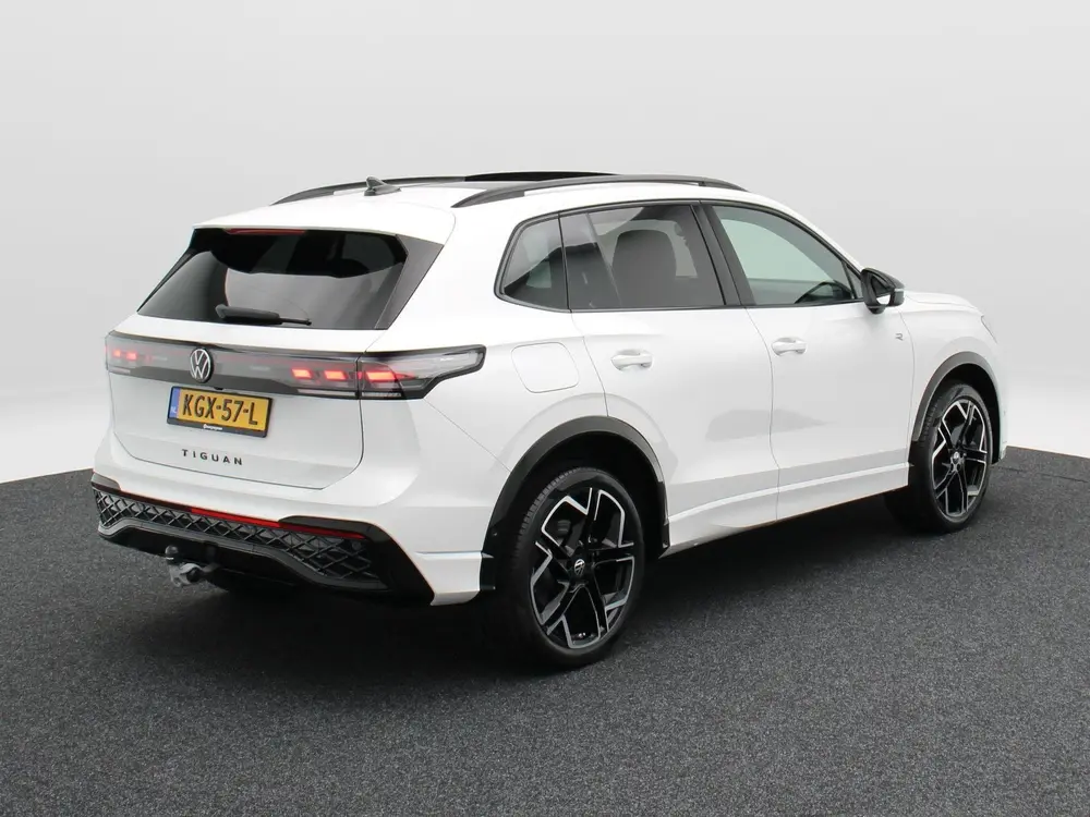 Volkswagen Tiguan 1.5 eHybrid 272 Pk Automaat R-Line Edition uit 2025, foto 3