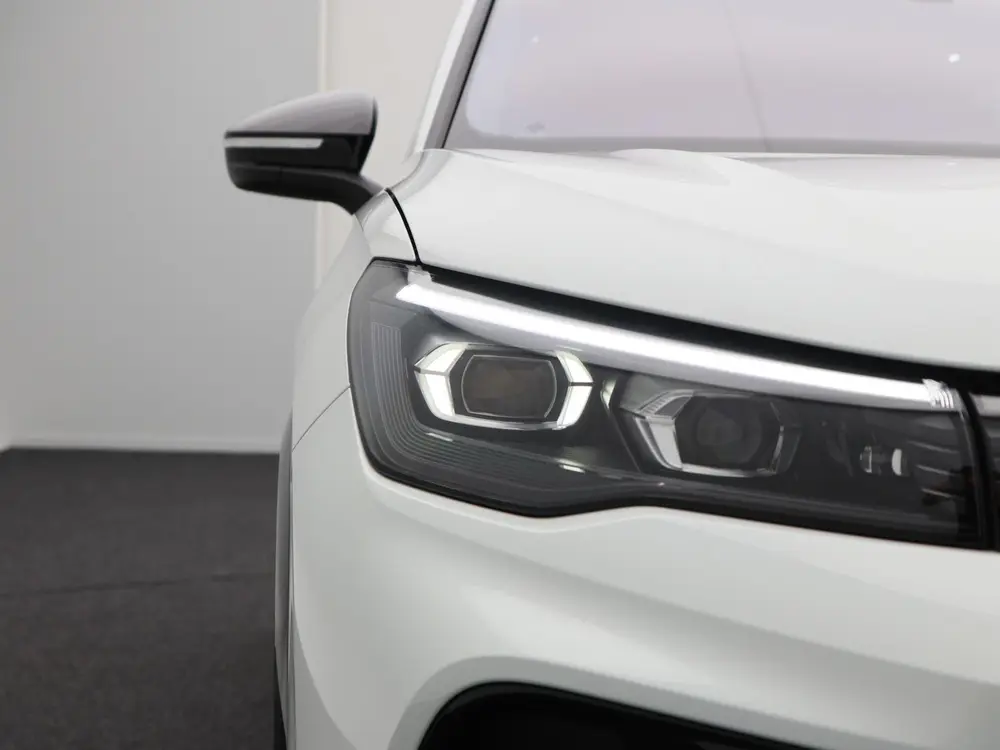 Volkswagen Tiguan 1.5 eHybrid 272 Pk Automaat R-Line Edition uit 2025, foto 9