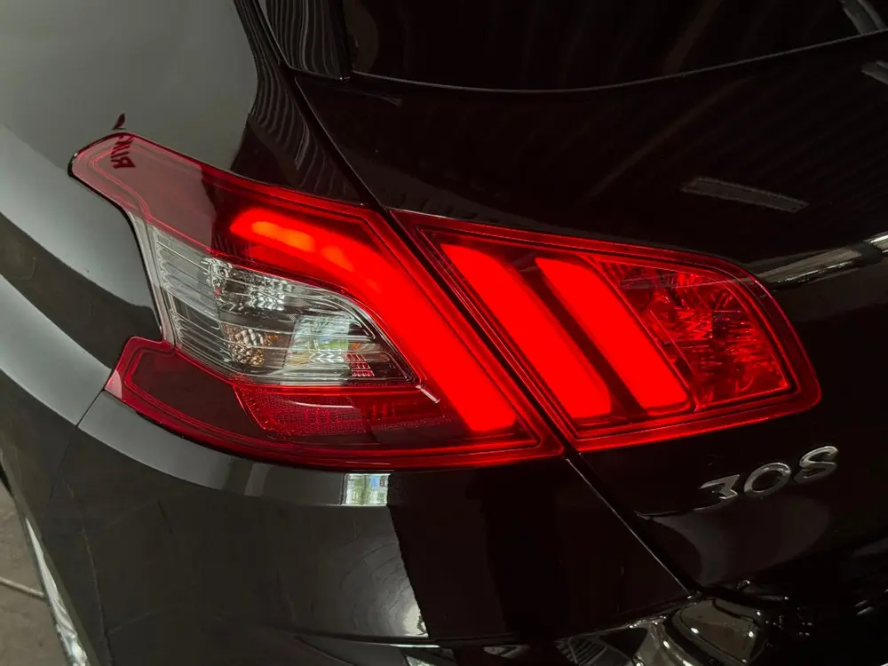 Peugeot 308 1.2 PureTech Allure Navi/Carplay/Pano uit 2019, foto 18