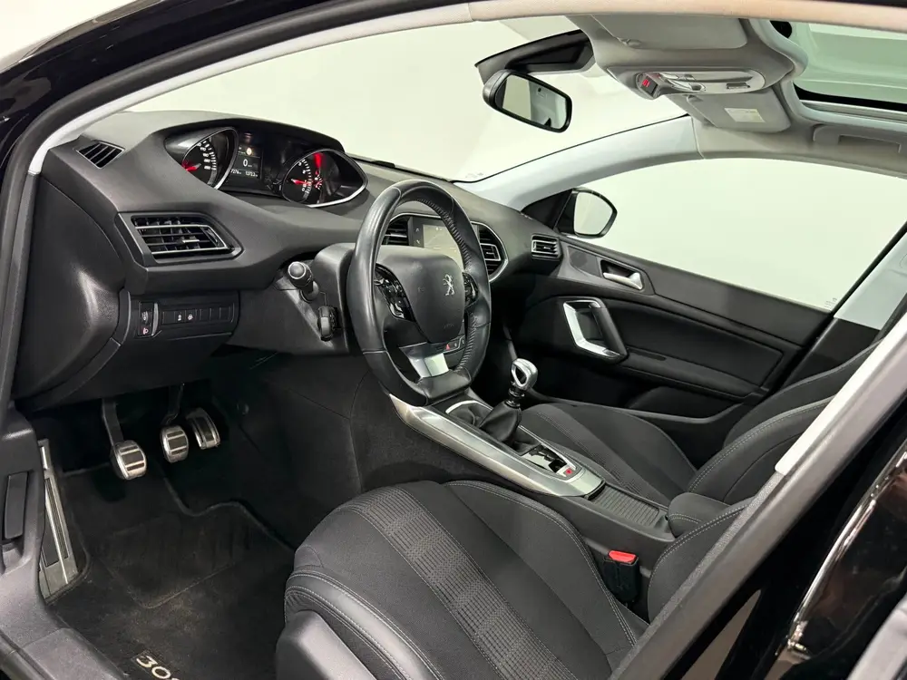 Peugeot 308 1.2 PureTech Allure Navi/Carplay/Pano uit 2019, foto 19