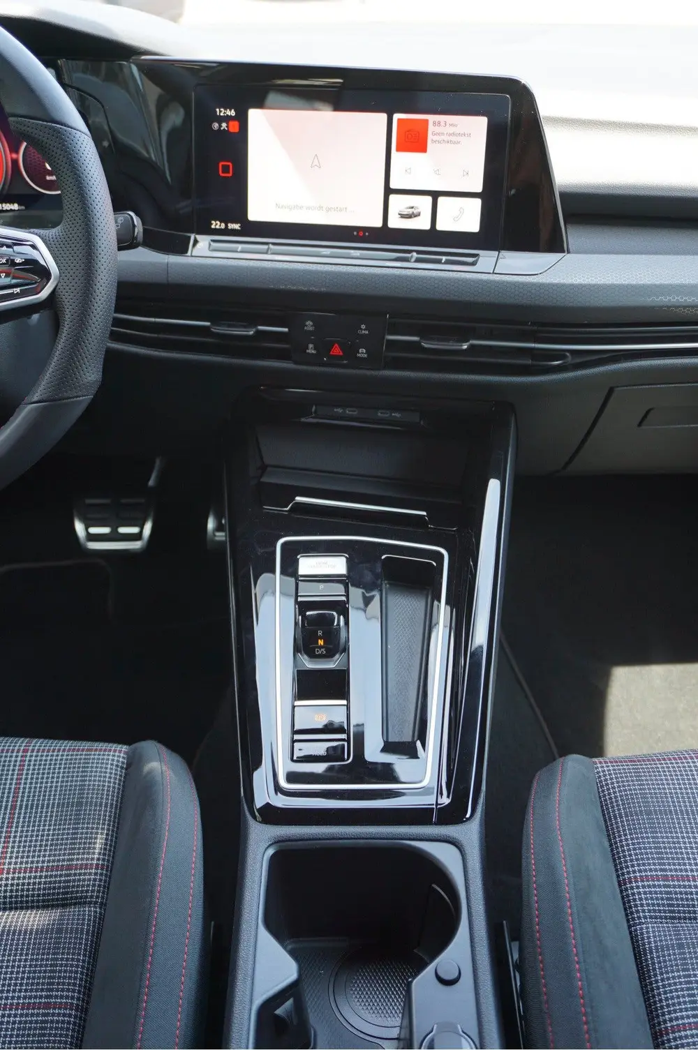 Volkswagen Golf 2.0 TSI GTI Automaat (bj 2024) uit 2024, foto 13