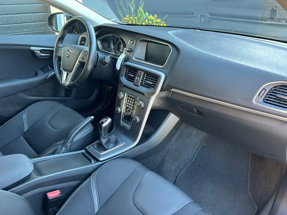 Volvo V40 2.0 T2 Navi/Airco uit 2019, foto 5
