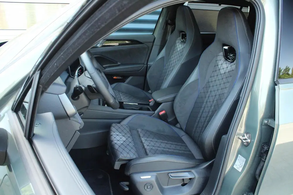 Volkswagen Tayron 1.5 eHybrid 204pk R-Line Edition | Panoram uit 2025, foto 4