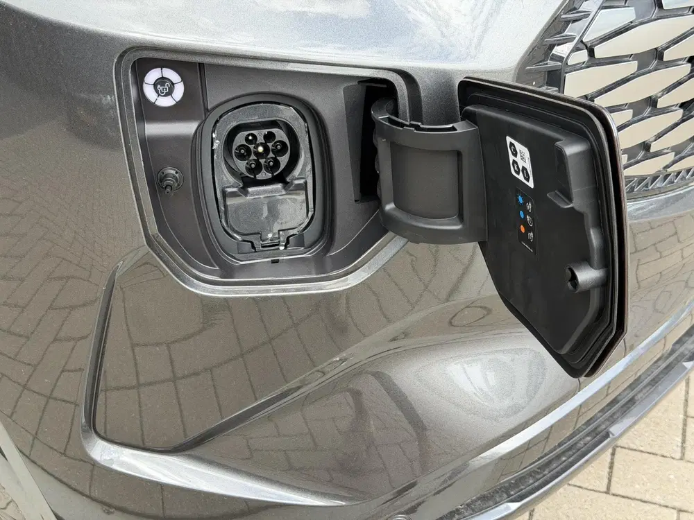 Ford Transit Custom 340 L2H1 Limited 71 kWh 218 PK uit 2026, foto 4